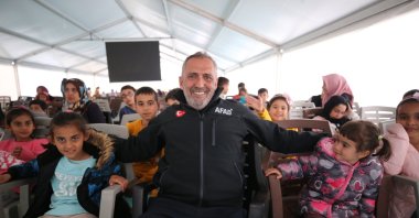 Artist Yavuz Bingöl organizes events in Kahramanmaraş, the epicenter of the earthquakes on Feb. 6, to increase the motivation of the disaster victims, Kahramanmaraş, Türkiye, March 30, 2023. (AA Photo)