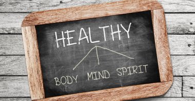 Doctors do not recommend smoking directly after breaking a daylong fast and even suggest Ramadan could be a perfect time to kick the habit. (Shutterstock Photo)