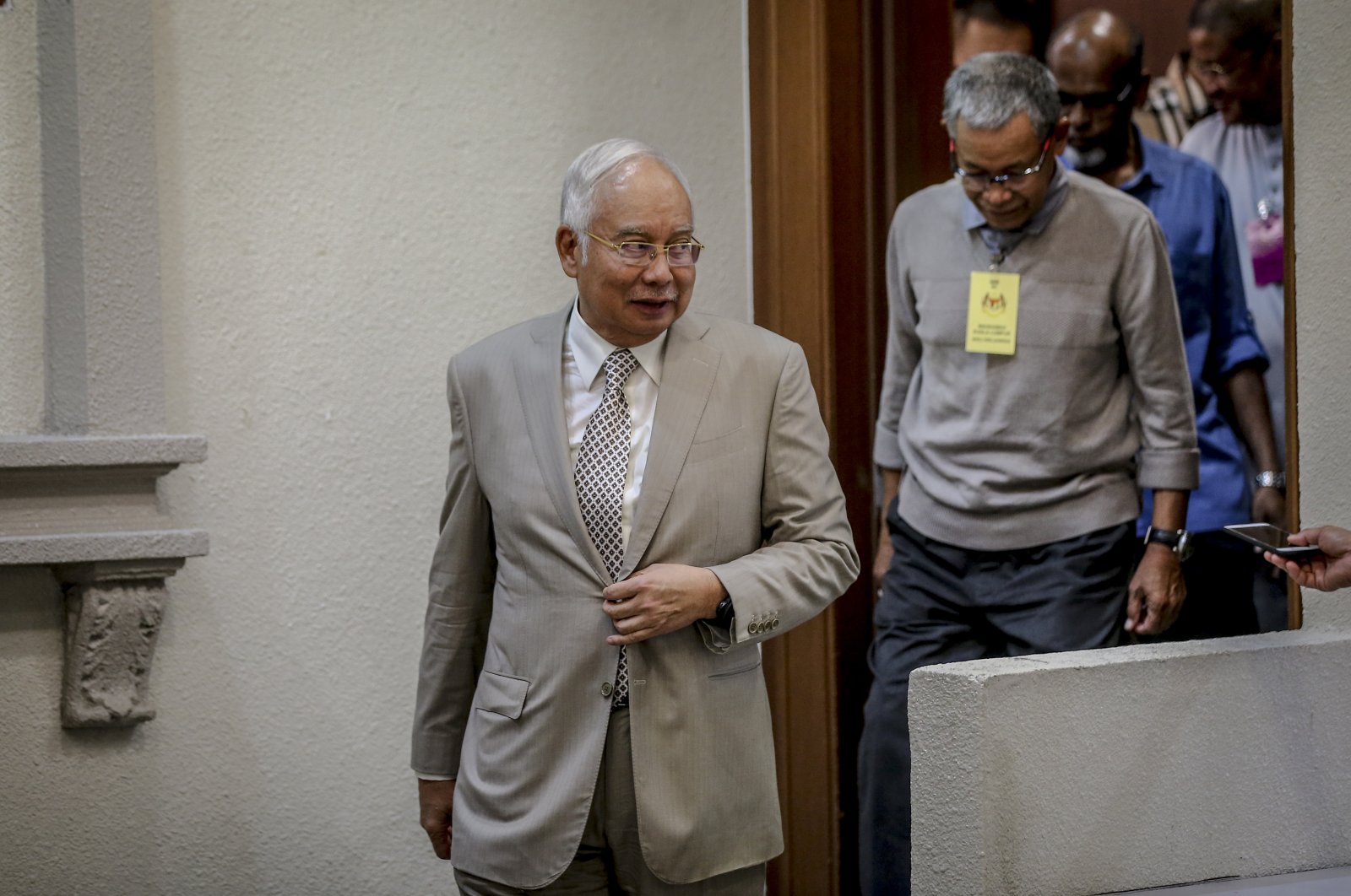 Former Malaysian Prime Minister Najib Razak walks into Kuala Lumpur High Court, Kuala Lumpur, Malaysia, May 17, 2019. (Getty Images Photo)