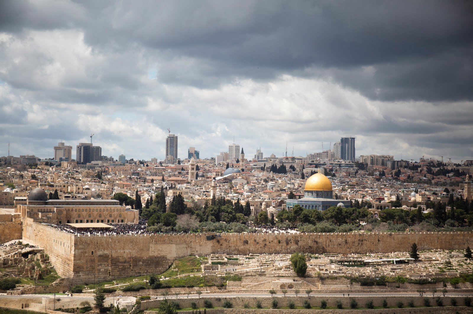 A view taken from the Mount of Olives shows the Al-Aqsa Mosque complex, known to the Jews as the Temple Mount, in East Jerusalem&#039;s Old City, occupied Palestine, March 31, 2023. (Reuters Photo)