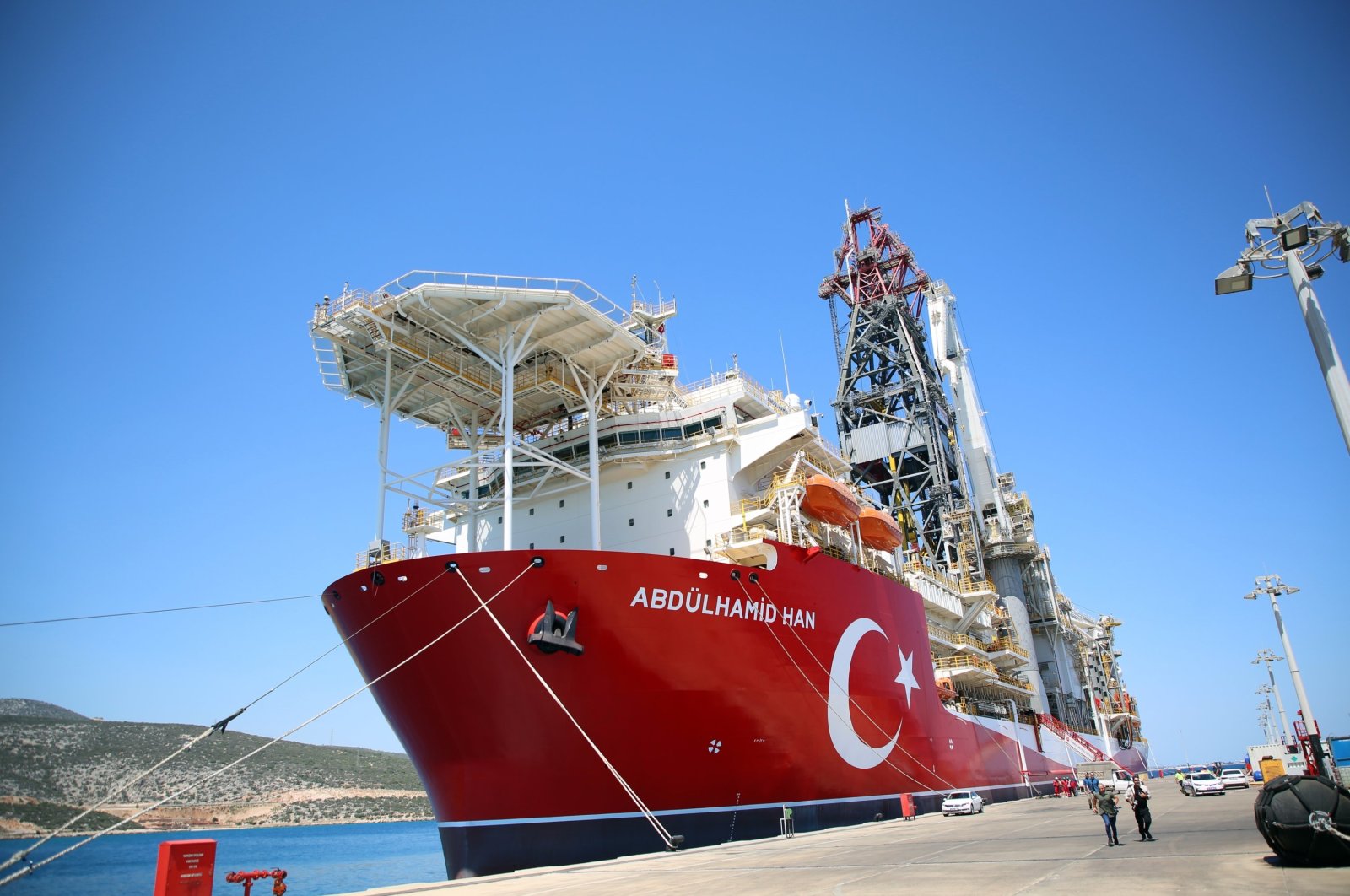 Kapal bor Türkiye menggunakan sistem Aselsan untuk pencarian hidrokarbon yang aman