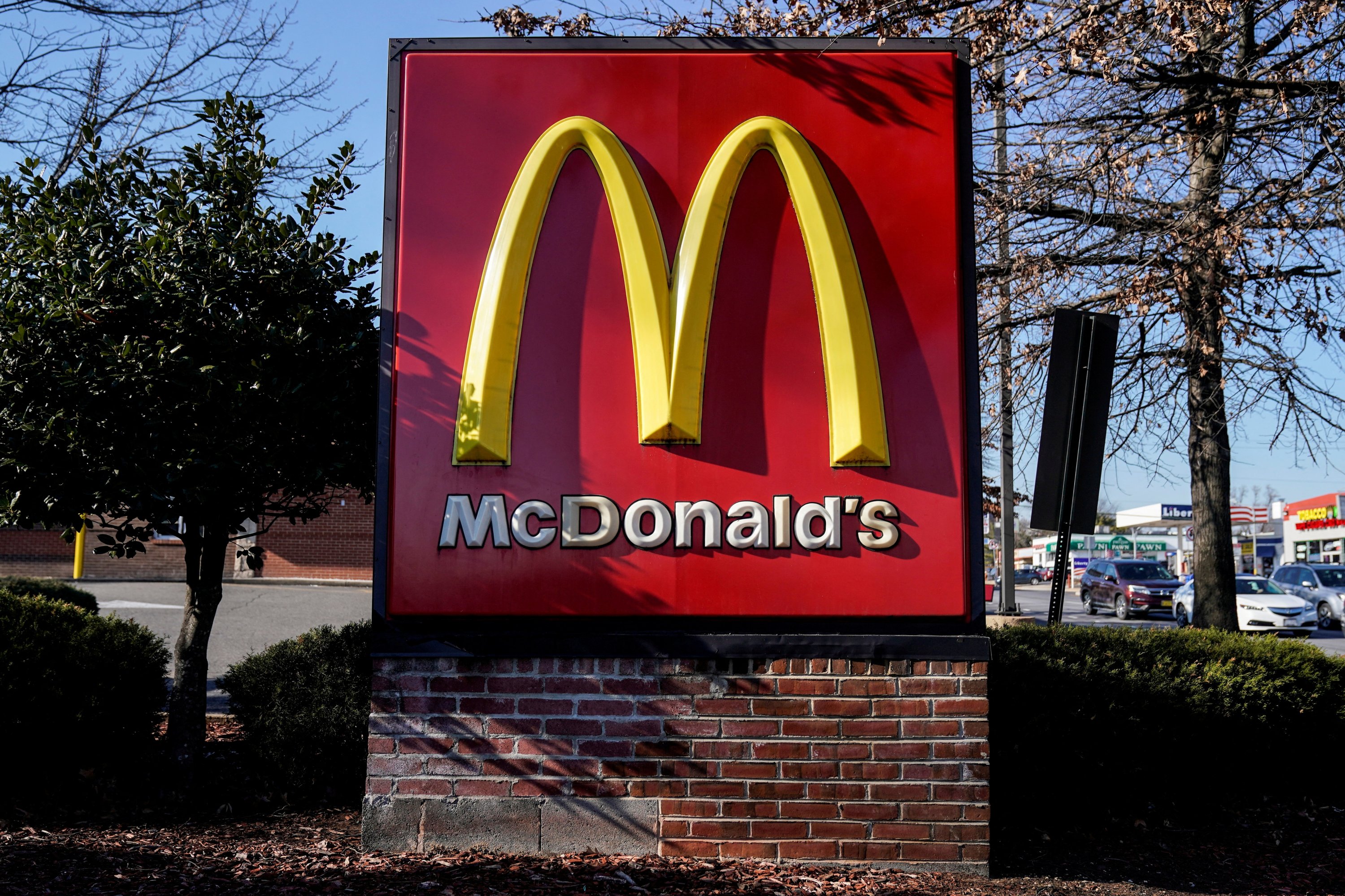 McDonald's temporarily closes US offices ahead of layoffs