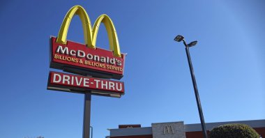 A sign is posted in front of a McDonald's restaurant on April 03, 2023 in San Pablo, California. (AFP Photo)