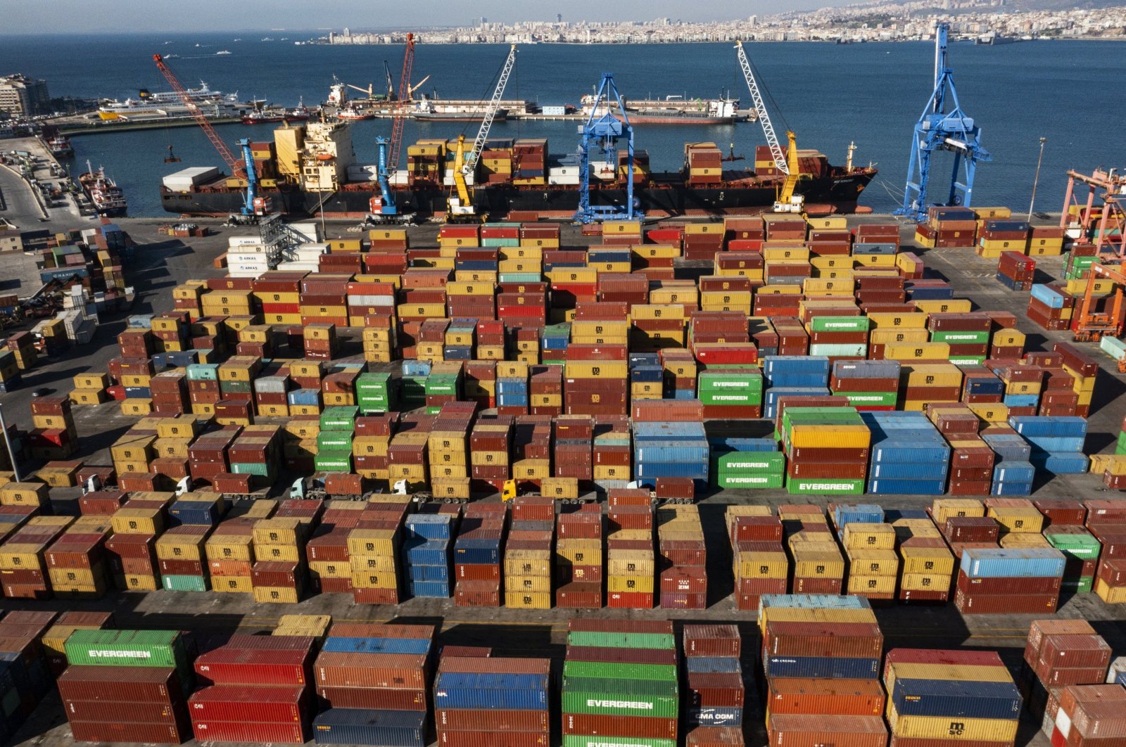 Containers at the Port of Izmir, western Türkiye, Dec. 22, 2021. (AA Photo)

