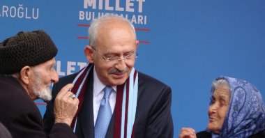 The main opposition Republican People's Party (CHP) Chairperson Kemal Kılıçdaroğlu meeting with his supporters, Trabzon, Türkiye, April 4, 2022.  (IHA Photo)