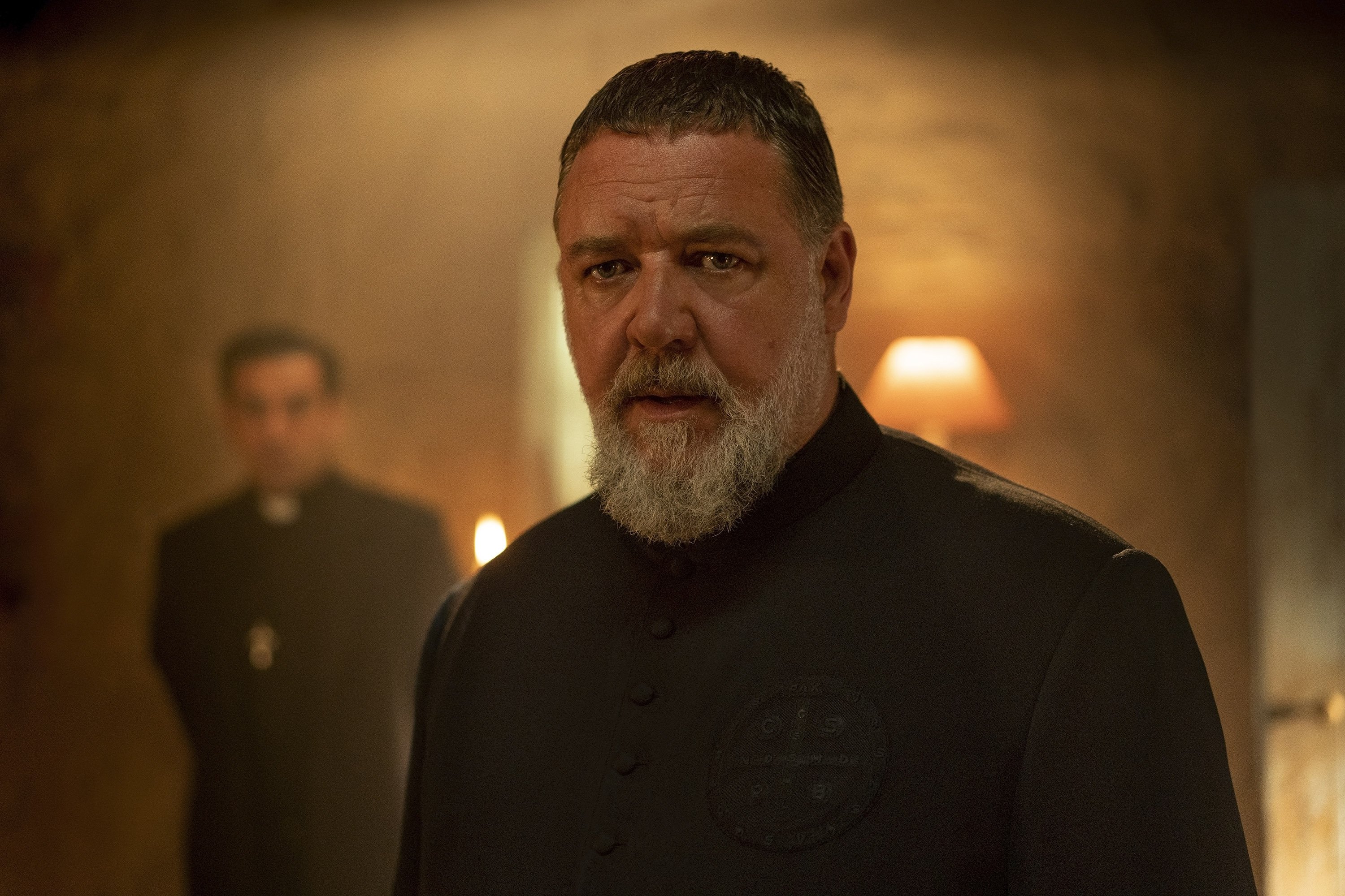 Gambar ini dirilis oleh Sony Pictures menunjukkan Russell Crowe sebagai Pastor Gabriele Amorth dalam sebuah adegan dari Screen Gems' 