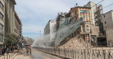 The abandoned five-storey building that collapsed in Kemeraltı Street in Beyoğlu, Istanbul, Türkiye, April 6, 2023. (AA Photo)