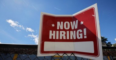 A "now hiring" sign is displayed outside Taylor Party and Equipment Rentals in Somerville, Massachusetts, U.S., Sept. 1, 2022. (Reuters Photo)