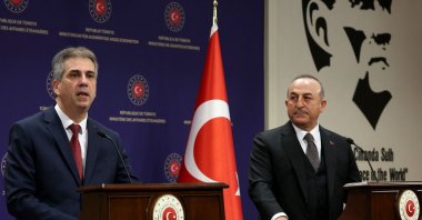 Foreign Minister Mevlüt Çavuşoğlu (R) and his Israeli counterpart Eli Cohen (L) address a joint news conference at the Ministry of Foreign Affairs in Ankara on Feb.14, 2023. (AFP File Photo)