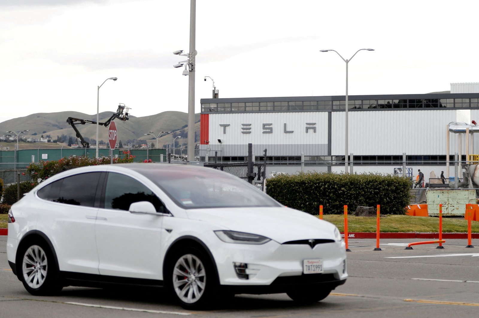 Tesla memotong harga AS untuk ke-5 kalinya guna memacu permintaan