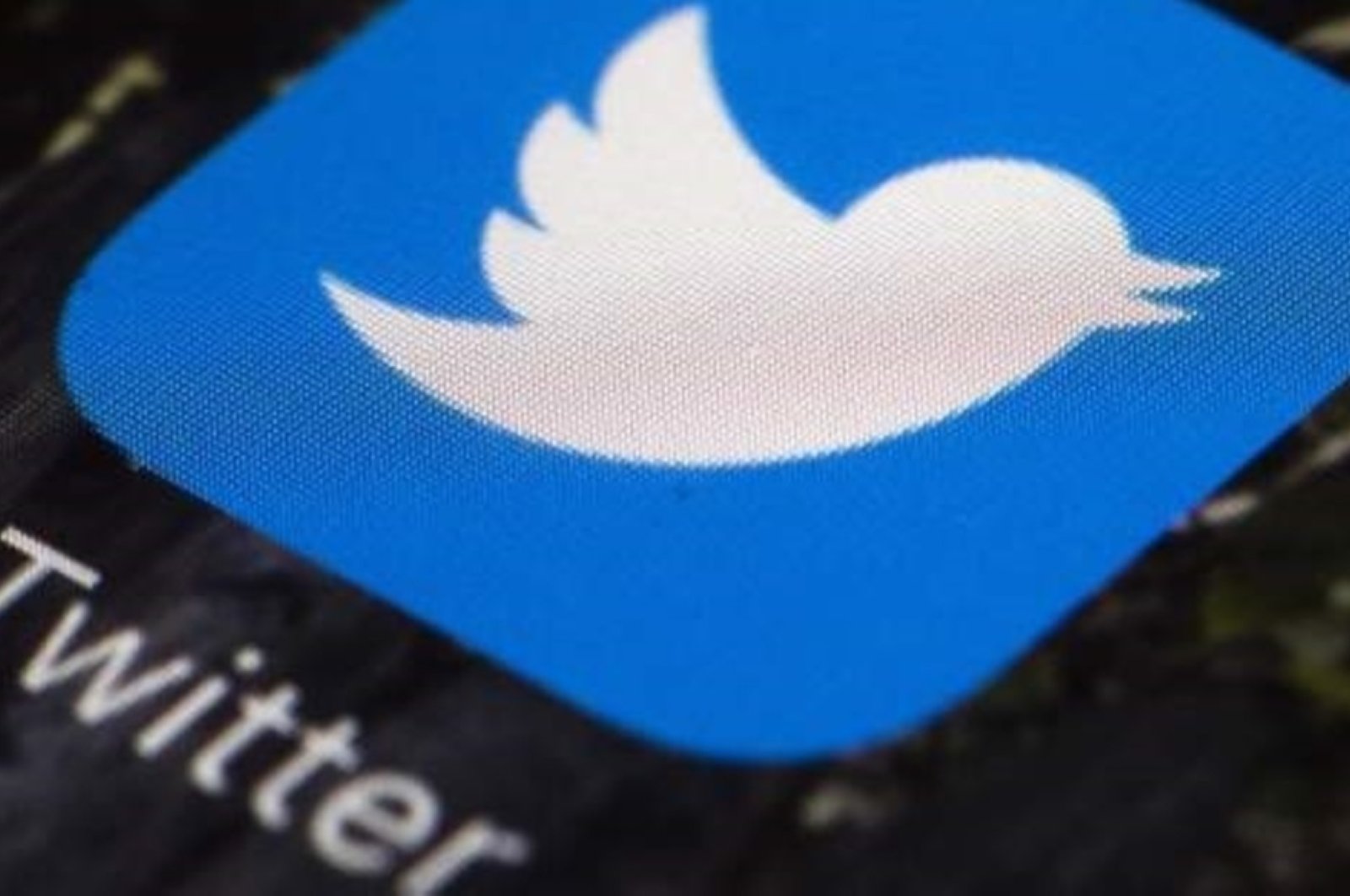 Ousted execs sue Twitter for job-related legal bills