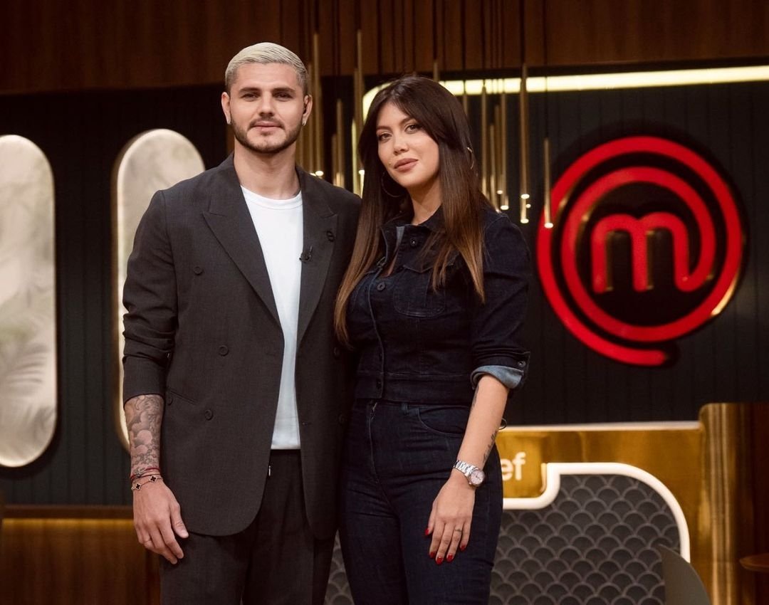 Galatasaray&#039;s Argentine star Mauro Icardi poses for a photo with wife Wanda Nara during a MasterChef episode, Buenos Aires, Argentina, April 11, 2023. (Mauro Icardi on Instagram)