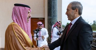 Saudi Foreign Minister Prince Faisal bin Farhan bin Abdullah Al-Saud meets with his Syrian counterpart Faisal Mekdad, Jeddah, Saudi Arabia, April 12, 2023. (Reuters Photo)