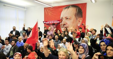AK Party supporters celebrate party's victory in the elections, in Berlin, Germany, Jun. 27, 2018. (AA Photo) 