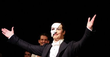 Laid Mackintosh, who substituted for Ben Crawford as the Phantom, takes a bow after his final performance of "Phantom of the Opera, which closes after 35 years on Broadway, in New York City, U.S., April 16, 2023. (Reuters Photo)