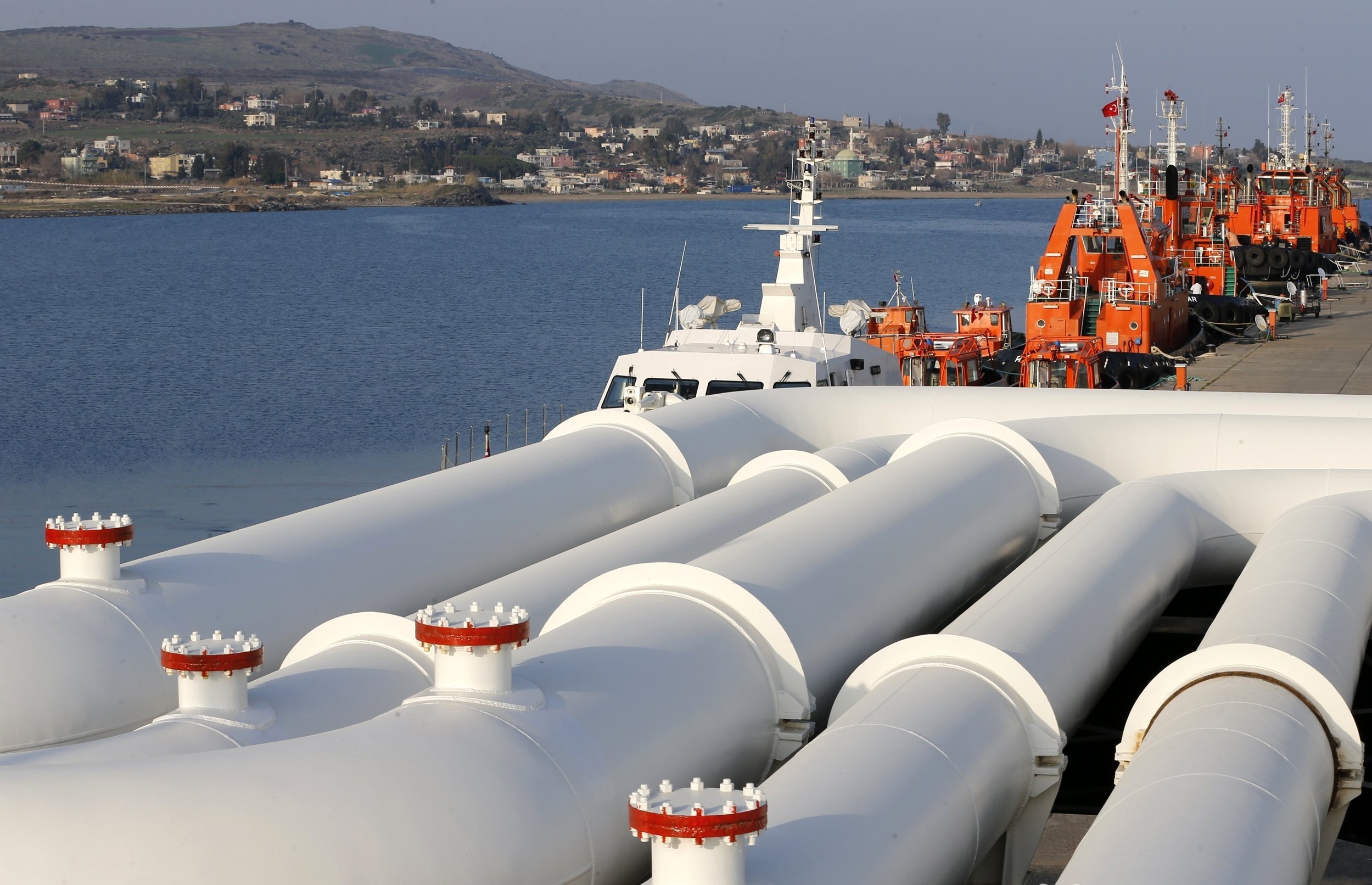 A general view shows pipes at the Mediterranean port of Ceyhan, some 70 kilometers (43.5 miles) from Adana, southern Türkiye, Feb. 19, 2014. (Reuters Photo)