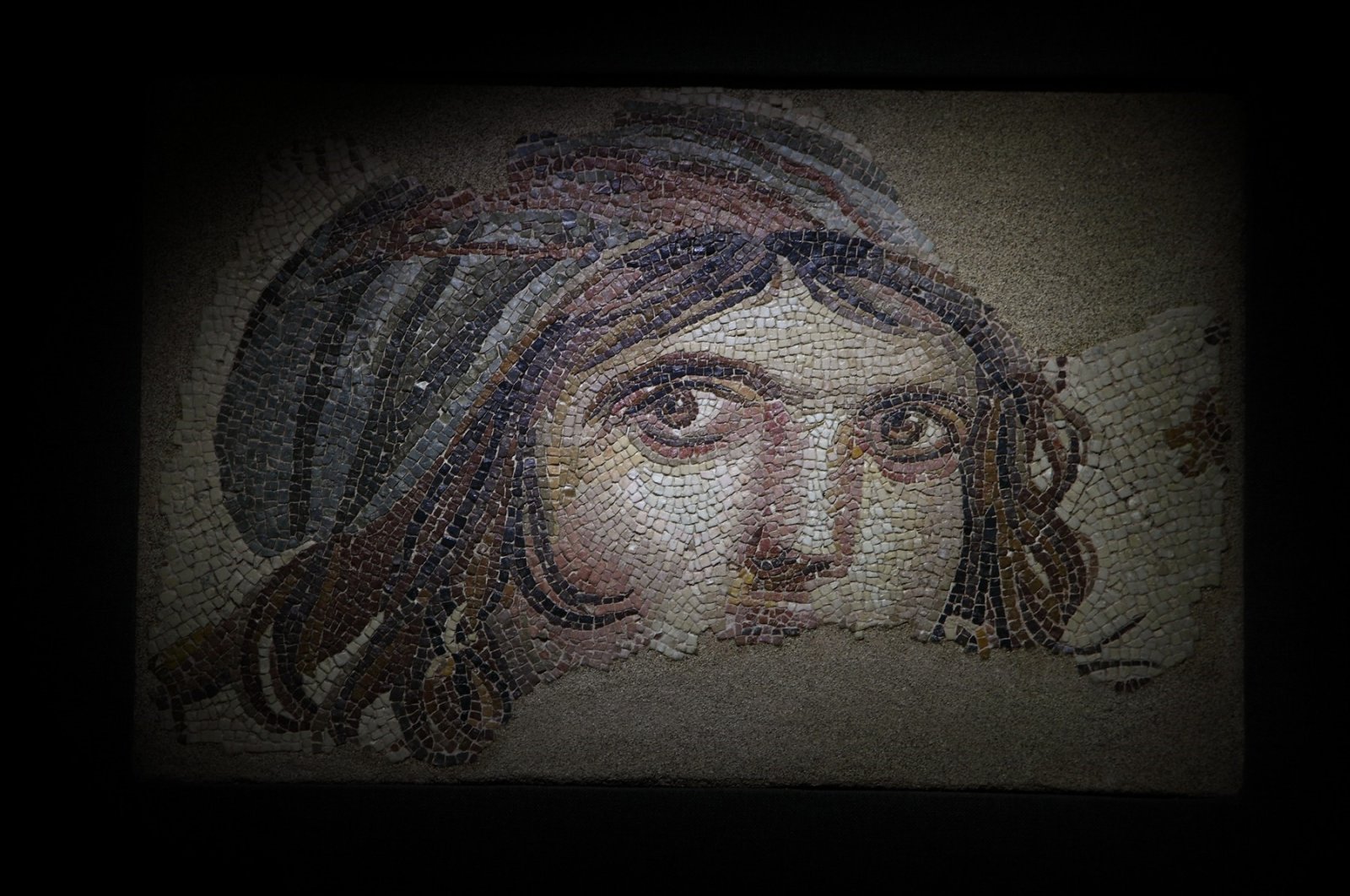 Mosaik ‘Gadis Gipsi’ menyambut pengunjung setelah gempa Türkiye kembali terjadi