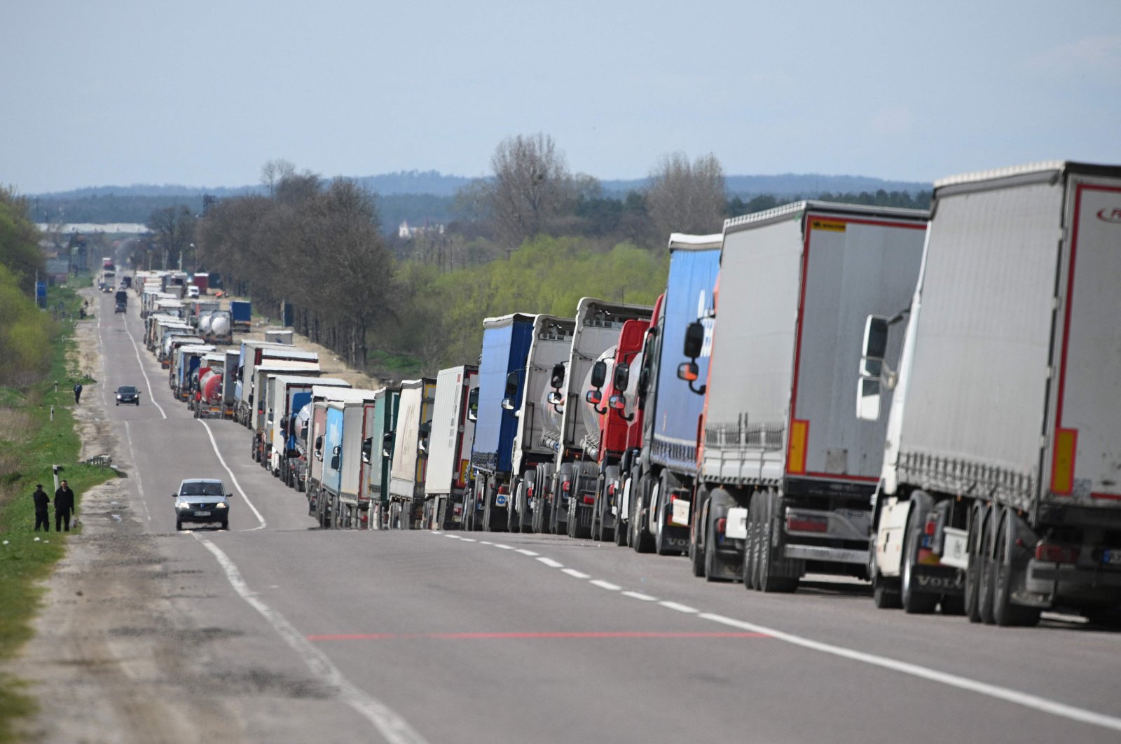 Hungaria memperluas larangan sementara impor makanan Ukraina