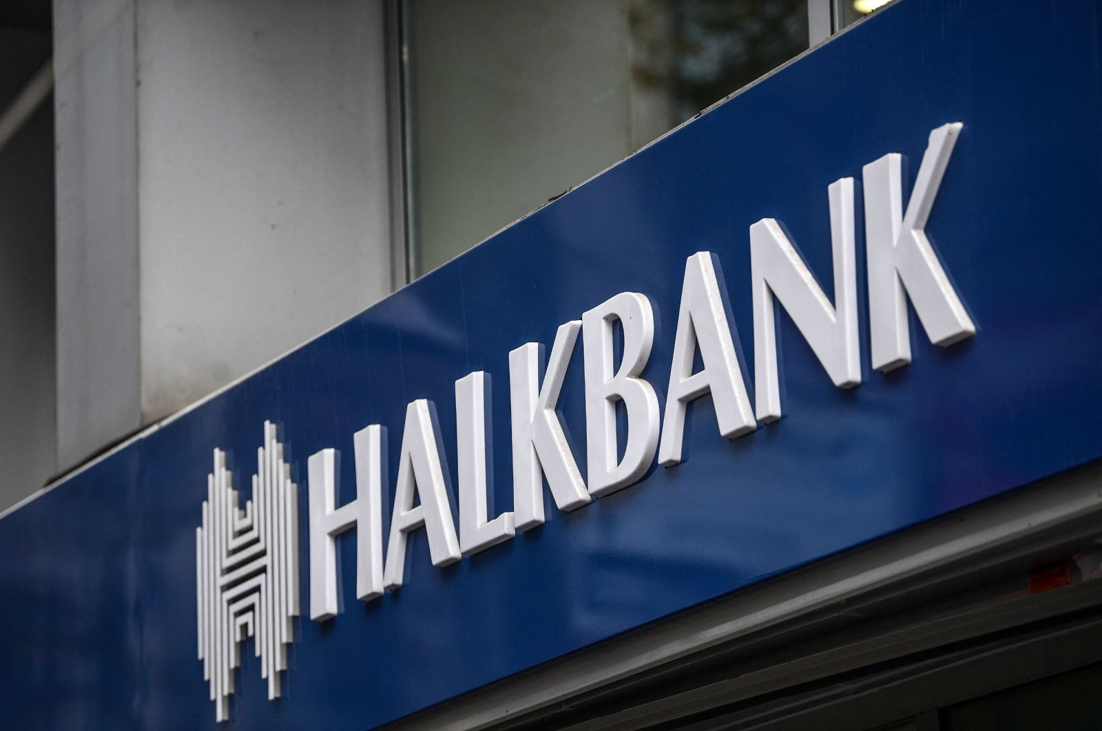 Pemberi pinjaman Turki Halkbank berhak mengajukan banding ke Mahkamah Agung AS
