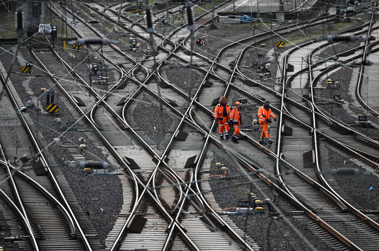 German government, unions agree to wage deal for public workers