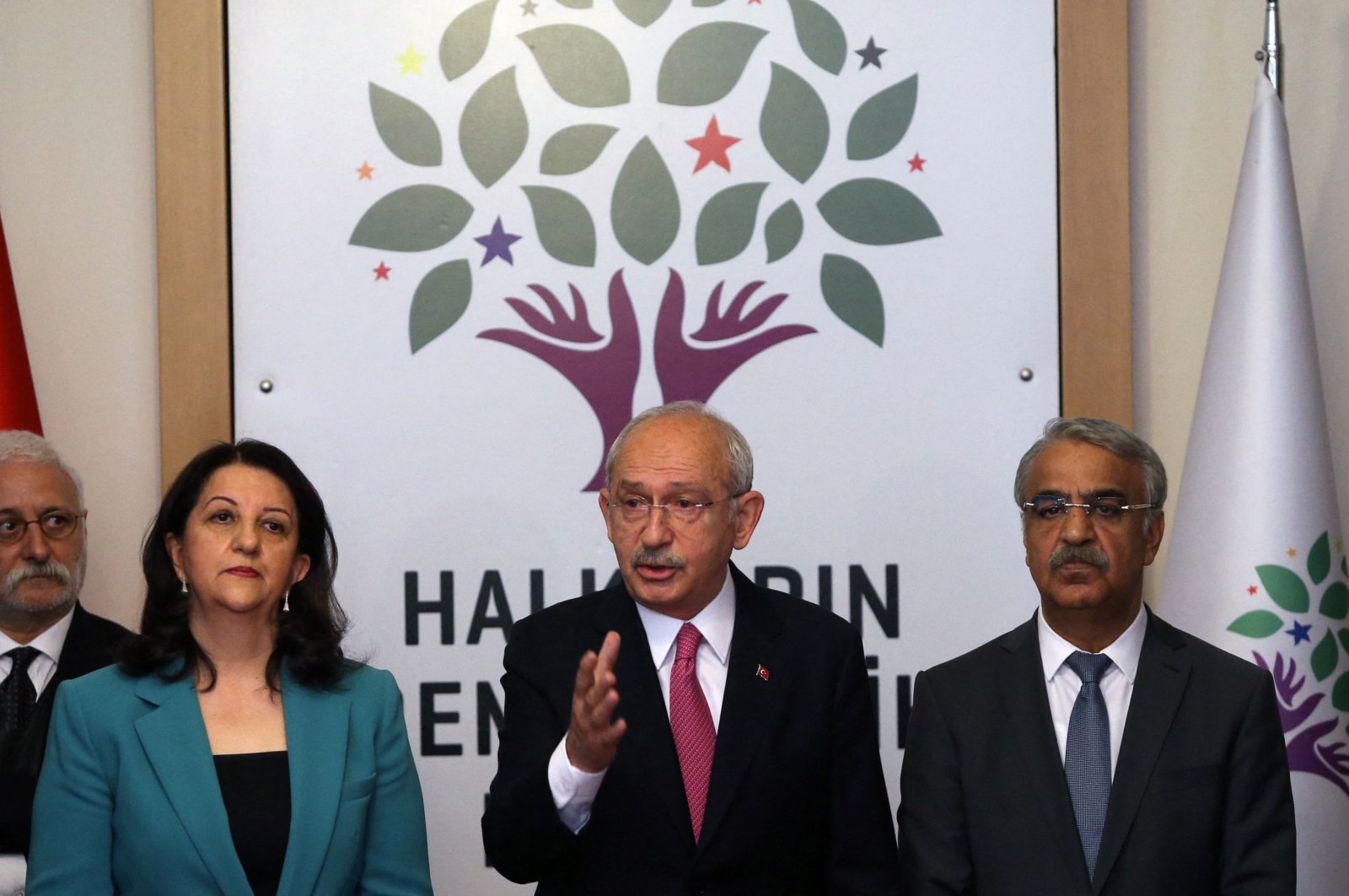 Republican People&#039;s Party (CHP) Chairman and presidential candidate Kemal Kılıçdaroğlu (C), and Peoples&#039; Democratic Party (HDP) co-Chairs Pervin Buldan (L) and Mithat Sancar (R) hold a news conference after a meeting at Parliament in Ankara, Türkiye, March 20, 2023. (AFP Photo)