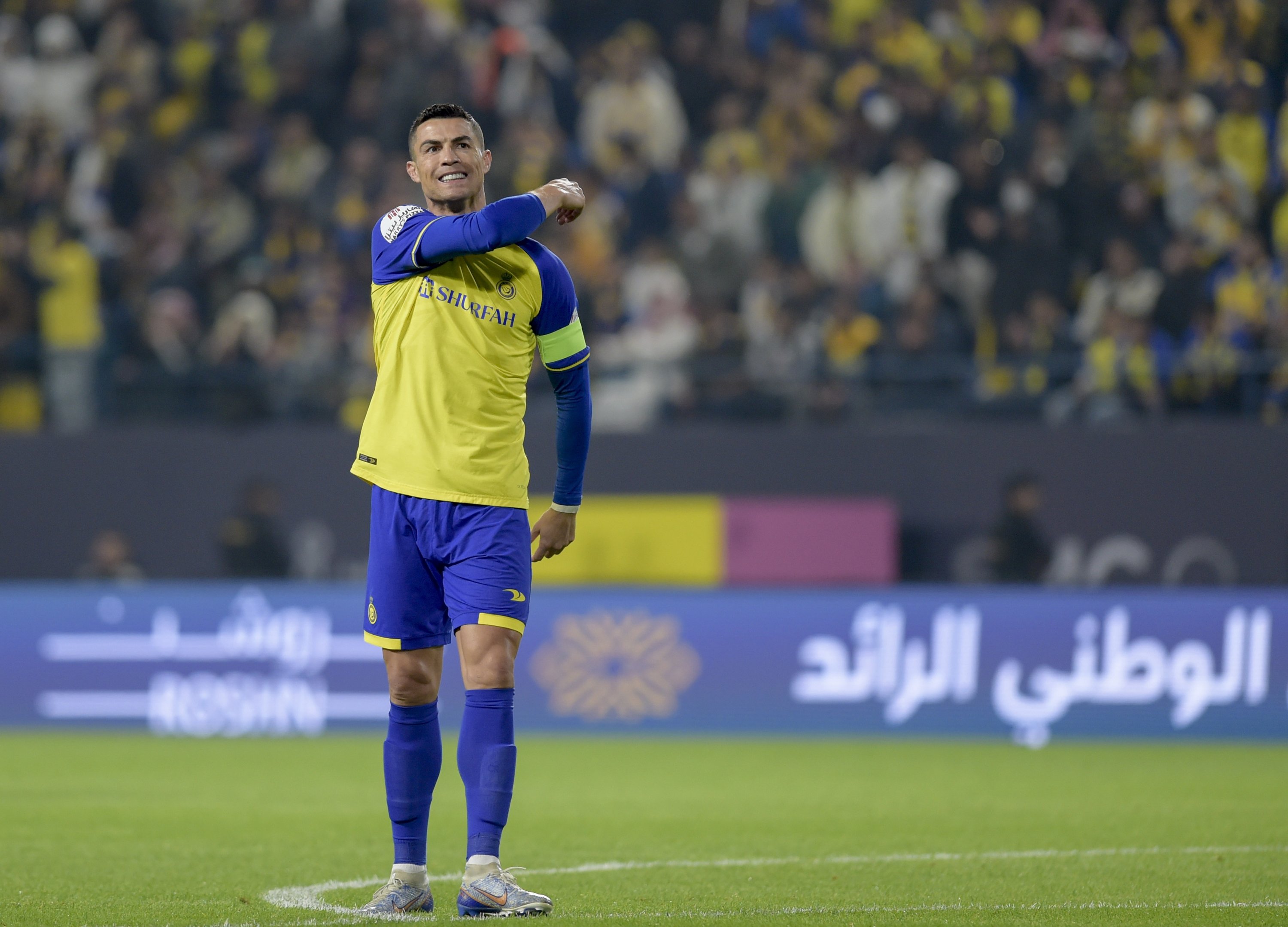 Ronaldo in heated exchange with Al-Nassr coach after seмis upset | Daily SaƄah