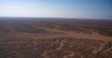 An aerial view of the Roman camp in the Western front, Jordan. (Photo courtesy of Aerial Photographic Archive for Archeology in the Middle East)