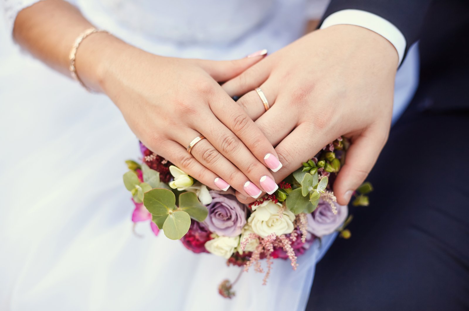 The Turkish Constitutional Court passed a verdict granting Turkish married women the right to use their maiden name after marriage. (Shutterstock Photo)