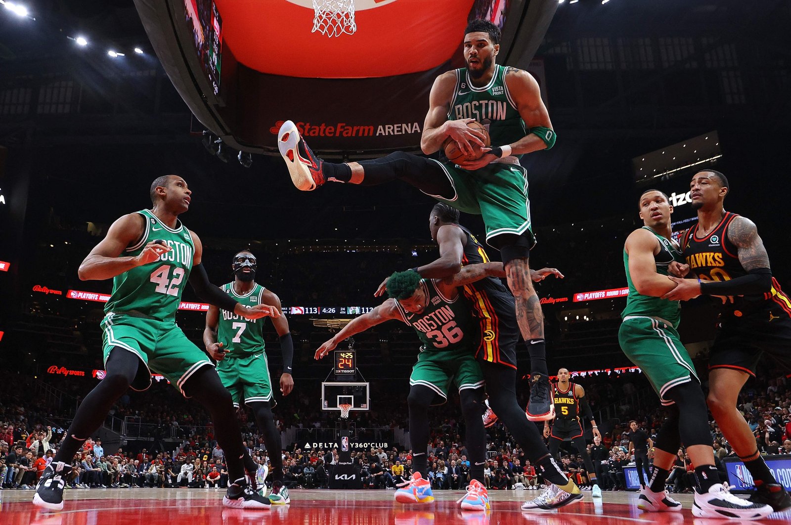 Celtics melewati Hawks untuk melaju ke babak playoff NBA berikutnya