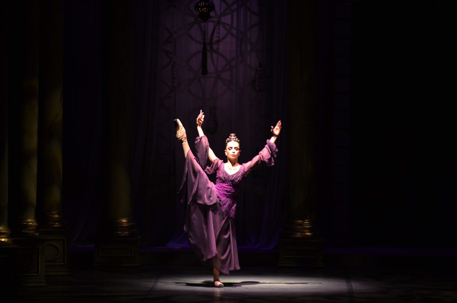 Pertunjukan perdana balet yang menggambarkan kehidupan ratu Ottoman Hürrem yang terkenal