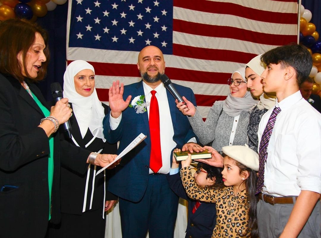 Mohamed Khairullah (C) takes oath as mayor of Prospect Park, New Jersey, U.S., Jan. 11, 2023. (Mohamed Khairullah on Instagram)