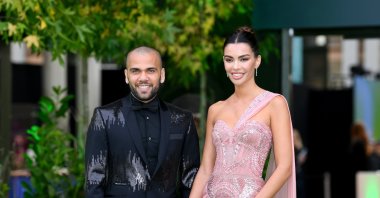 Dani Alves (L) and Joana Sanz attend the Earthshot Prize 2021 at Alexandra Palace, London, U.K., Oct. 17, 2021. (Getty Images Photo)