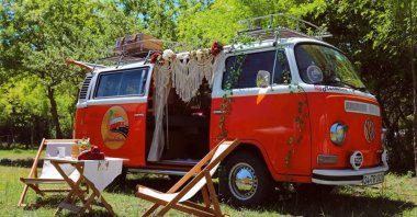 A classic caravan is on display as part of the festival. (Courtesy of Doğada Yaşam Okulu)