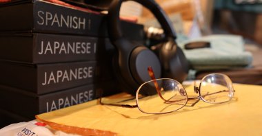 Learning a second language and speaking in that language in daily life strengthens memory and prevents dementia in old age. (Shutterstock Photo)