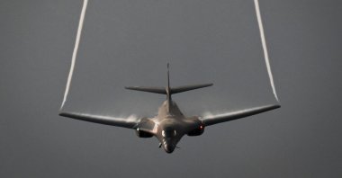  A U.S. Air Force B-1B Lancer flies over the Persian Gulf on a presence patrol above the U.S. Central Command’s area of responsibility Oct. 30, 2021. (Reuters File Photo)