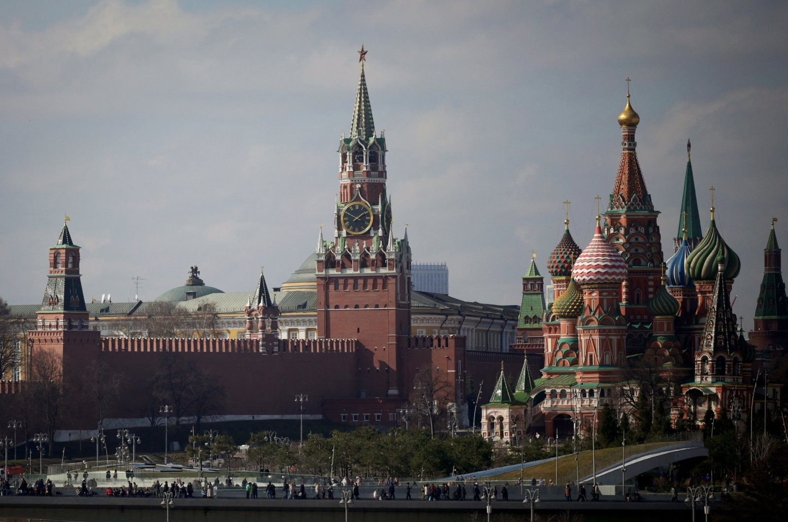 Rusia menuduh Ukraina melakukan serangan drone Kremlin untuk membunuh Putin
