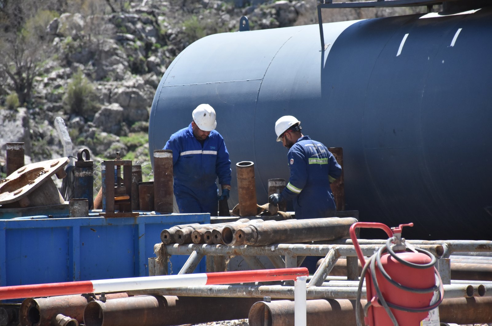 Employees work in the newly discovered oil reserve site in Gabar Mountain, near Şırnak, Türkiye, May 3, 2023. (AA Photo)