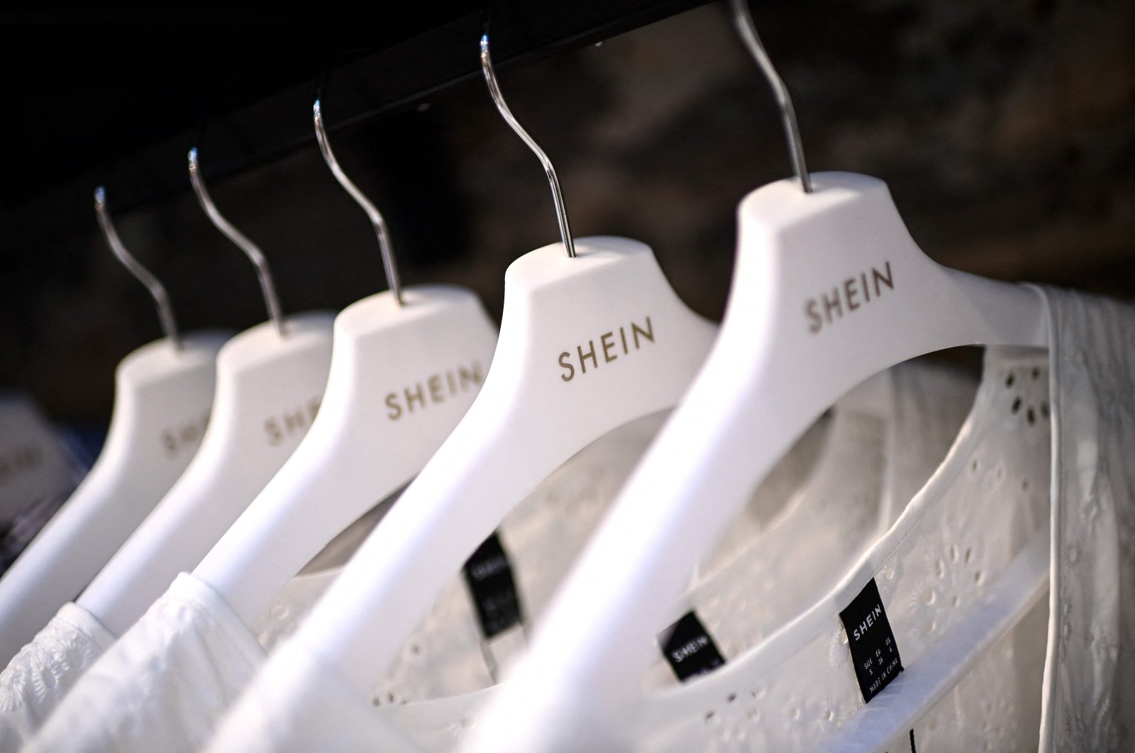 Taipan fesyen China Shein menyangkal harga rendah karena kerja paksa