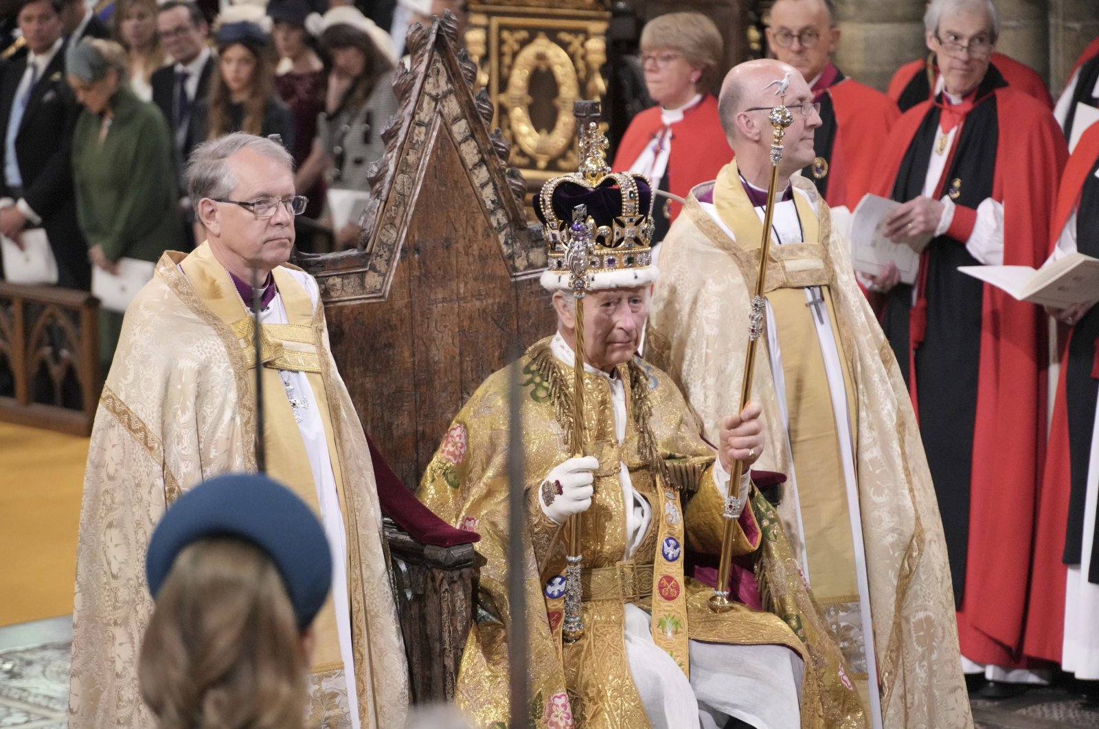 Raja Charles III dinobatkan dalam penobatan pertama di Inggris dalam 70 tahun