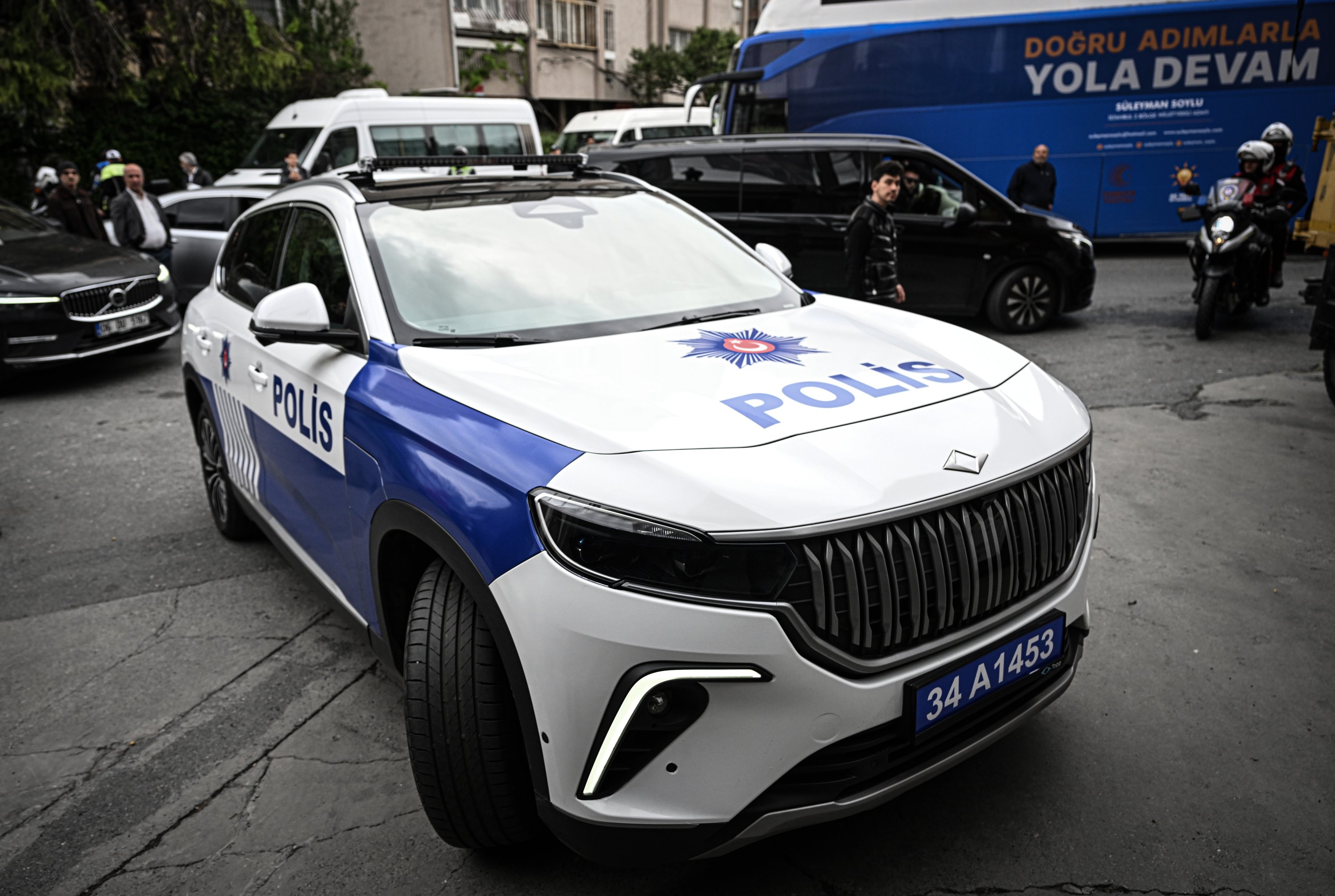 Togg T10X, model SUV elektrik sepenuhnya dari merek mobil domestik pertama Türkiye, ditambahkan ke armada polisi, terlihat di Istanbul, Türkiye, 6 April 2023. (Foto AA)