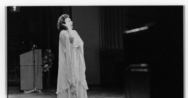 Leyla Gencer performs at the Adler 50th Gala, San Francisco, California, U.S., Nov. 21, 1978. (Getty Images Photo)