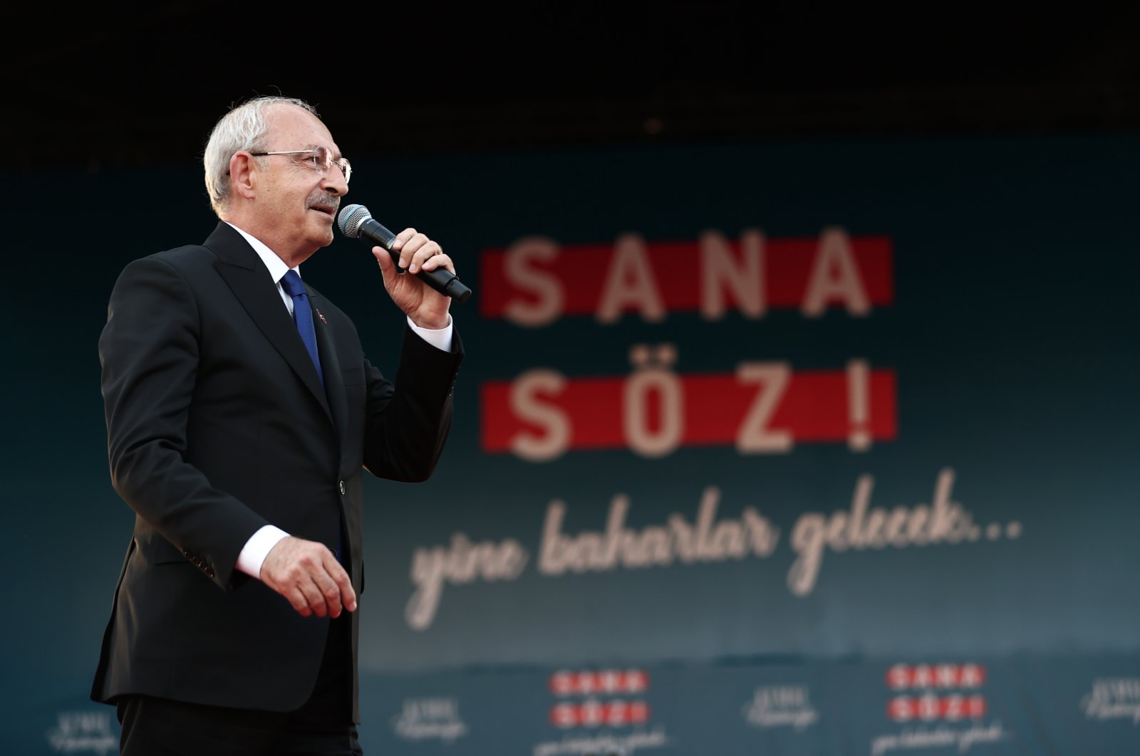 Republican People&#039;s Party (CHP) Chairperson and presidential candidate Kemal Kılıçdaroğlu is speaks in Adana province, Türkiye, May 8, 2023 (AA Photo)