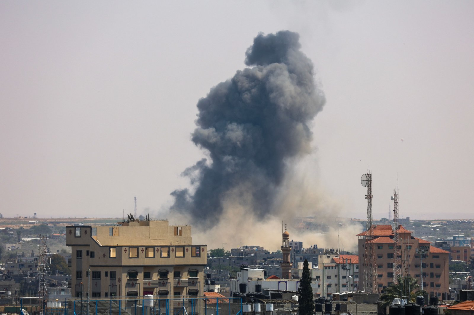 Israel, Gaza saling tembak sementara 2 warga Palestina tewas di Tepi Barat