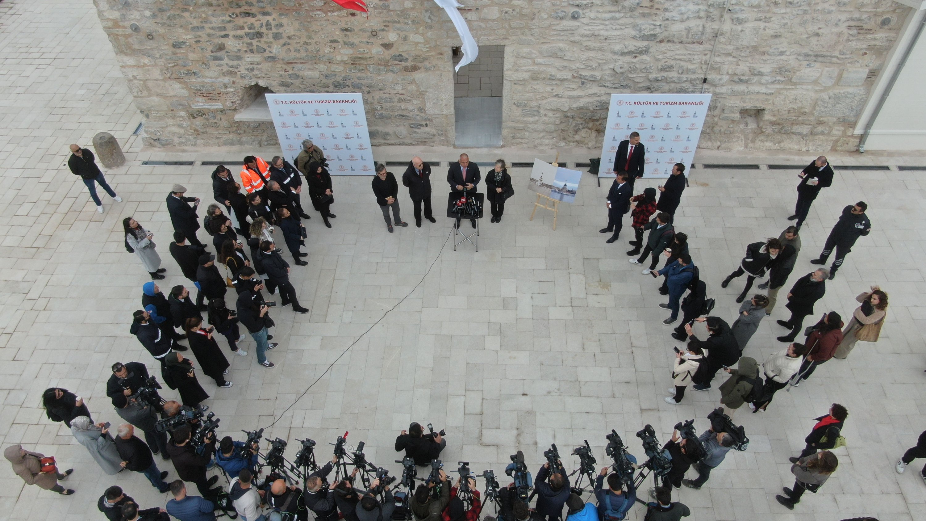 Konferensi pers diadakan di Menara Perawan sebelum pembukaan, Istanbul, Türkiye, 11 Mei 2023. (Foto DHA)
