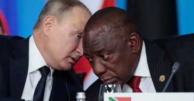 Russia's President Vladimir Putin (L) speaks with South African President Cyril Ramaphosa (R) at the first plenary session as part of the 2019 Russia-Africa Summit at the Sirius Park of Science and Art in Sochi, Russia, Oct. 24, 2019. (Reuters Photo)