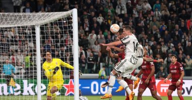 Juventus' Federico Gatti scores a header past Bono of Sevilla to level the game at 1-1 in the dying seconds of the UEFA Europa League semifinal first leg match between Juventus and Sevilla FC at Allianz Stadium, Turin, Italy, May 11, 2023. (Getty Images Photo)