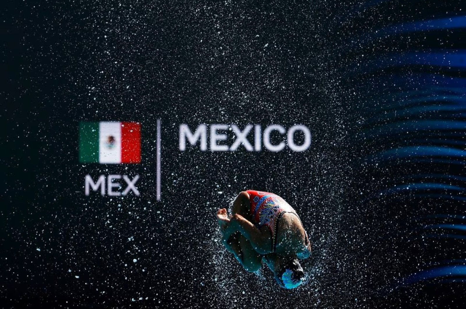 Atlet Meksiko beralih ke penjualan handuk dan baju renang untuk mendanai Olimpiade