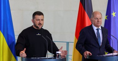 German Chancellor Olaf Scholz (R) and Ukraine's President Volodymyr Zelenskyy speak to the media following their closed door meeting at the Chancellery, Berlin, Germany, May 14, 2023. (Reuters Photo)