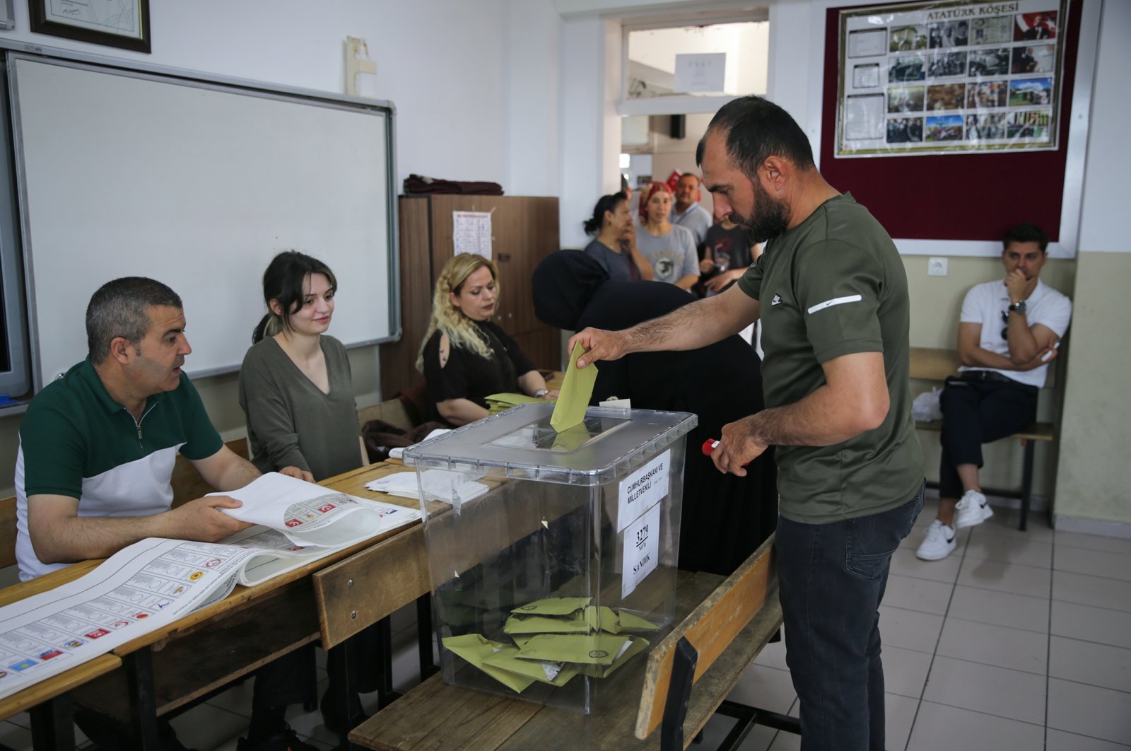 Millions head to vote in Türkiye's presidential, parliamentary race - Vimarsana News
