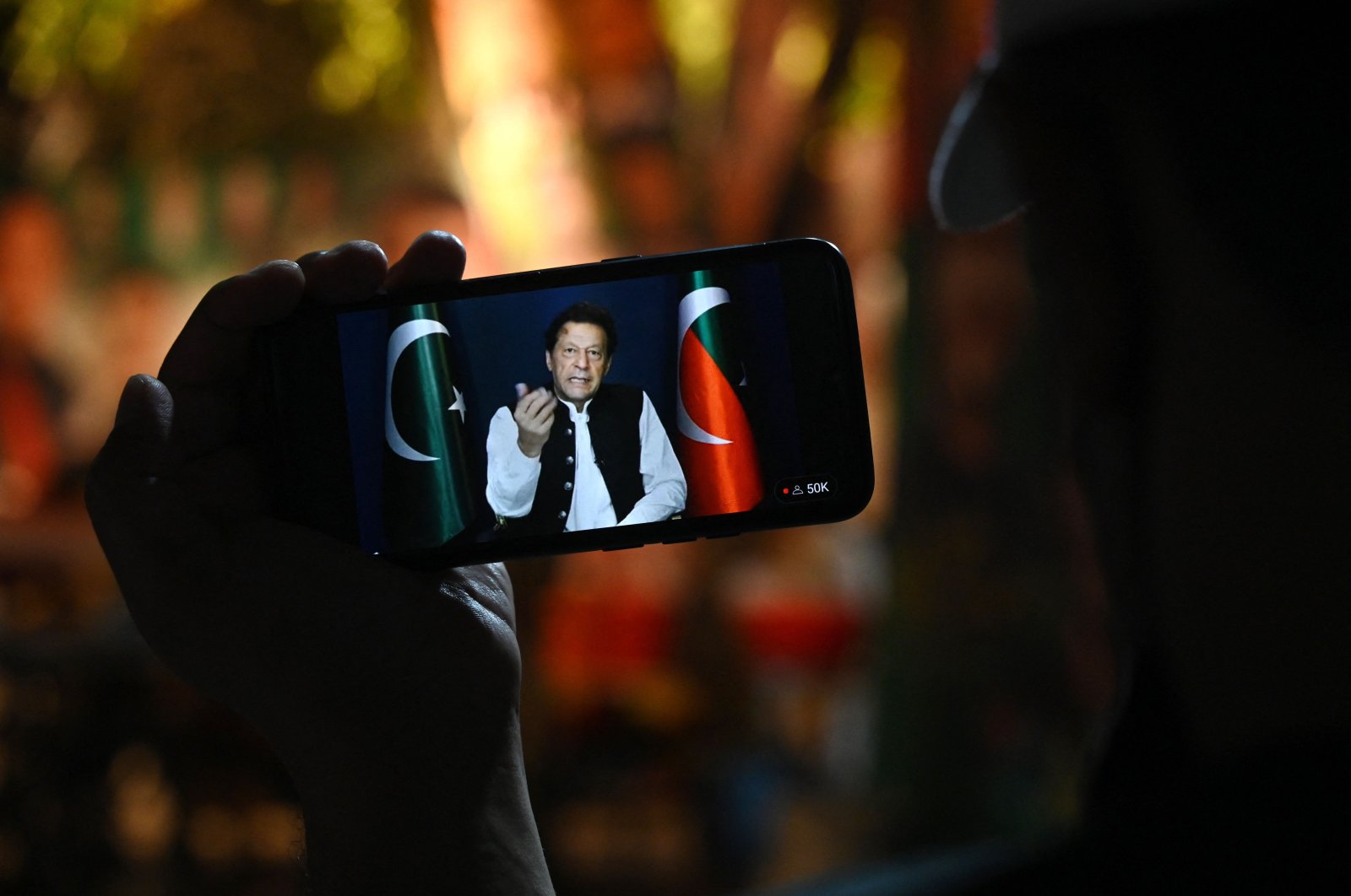 Mantan Perdana Menteri Pakistan Imran Khan berunjuk rasa untuk protes nasional